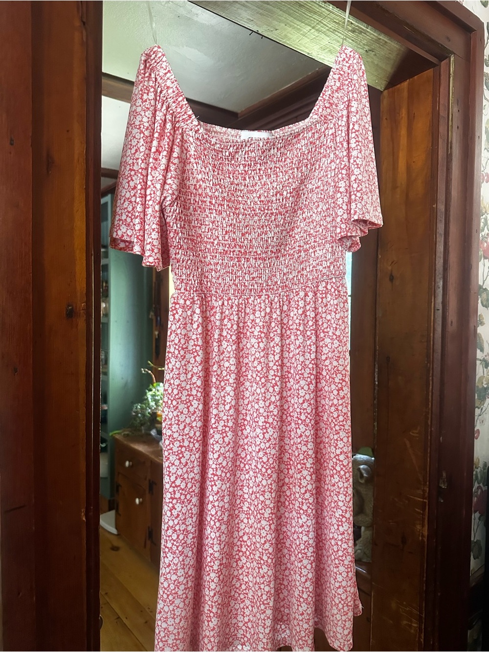 Gilli Pink Floral Smocked Off-Shoulder Midi Dress